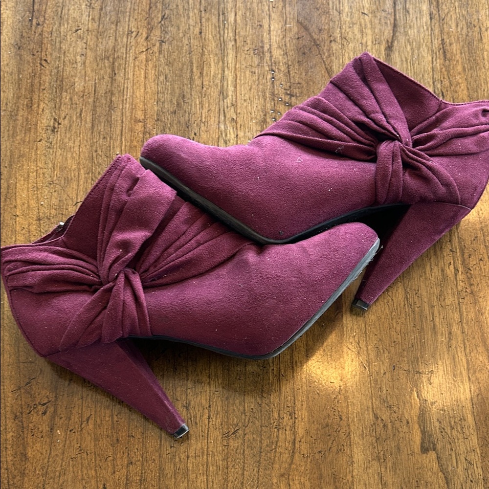FIONI Clothing Wine Knot-Detail Suede Ankle Boots